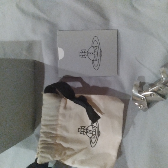- Vivienne Westwood Knuckleduster Ring - Picture 5 of 6